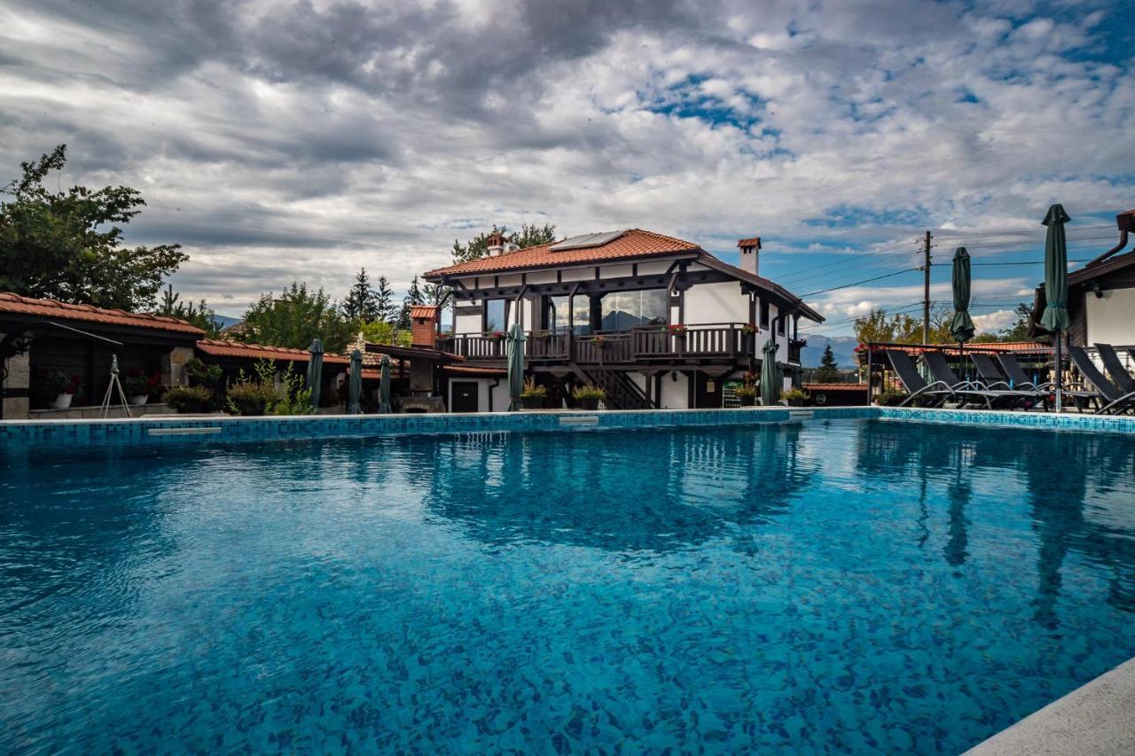 Hotel Seven Springs